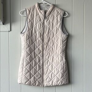 Fabiana filipina Sleeveless Quilted Vest in Light Beige